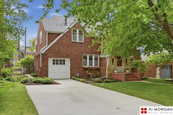 2515 County Club Avenue, Omaha, NE 68104