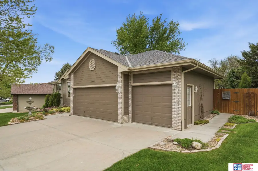 21780 Ponderosa Drive, Gretna, NE 68028 - #2