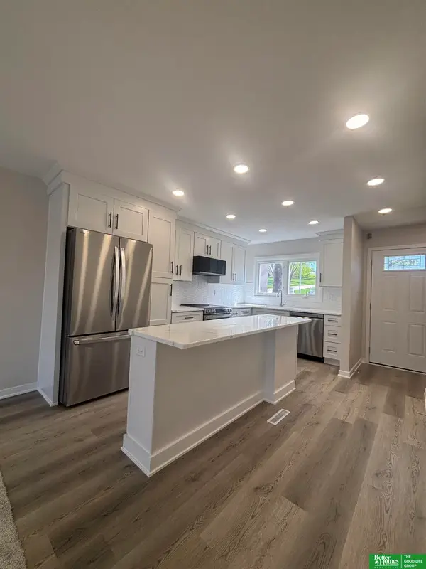 5114 N 105th Street, Omaha, NE 68134