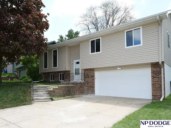 15747 Orchard Avenue, Omaha, NE 68135