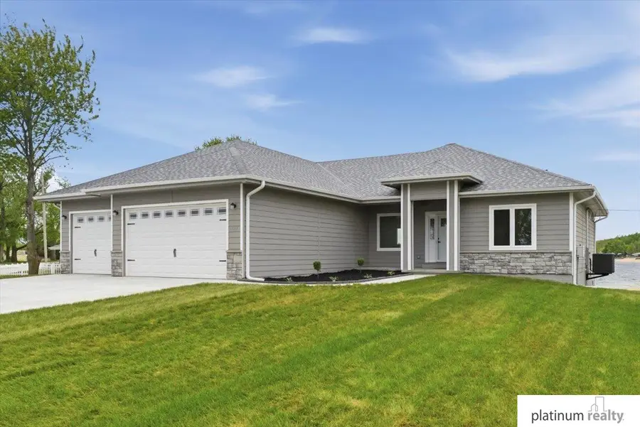 17214 Chalet Drive, Bellevue, NE 68123 - #2