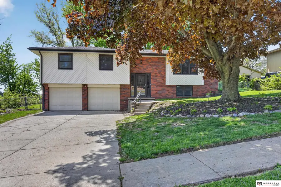 5085 Whitmore Street, Omaha, NE 68152 - #2