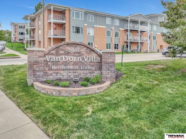 3001 S 51st Street Court #103, Lincoln, NE 68506