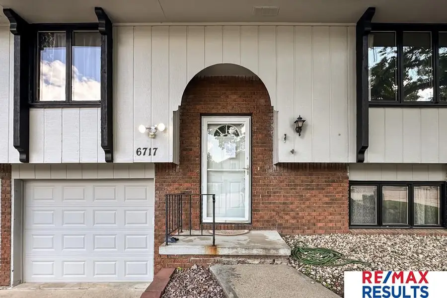 6717 S 75th Street, Ralston, NE 68127 - #3
