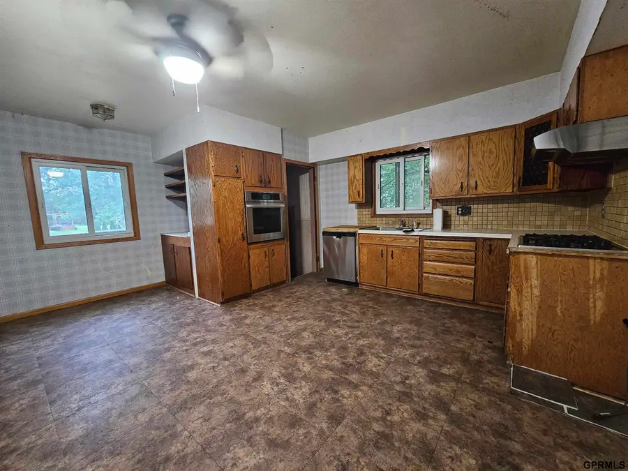 712 W Maple Street, Sutton, NE 68979 - #3
