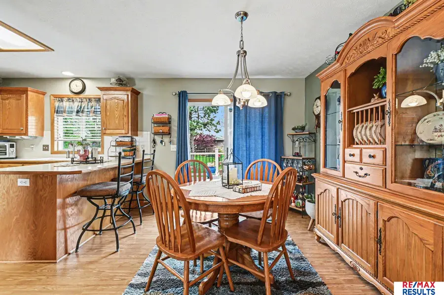 802 Cedar View Circle, Bellevue, NE 68123 - #2