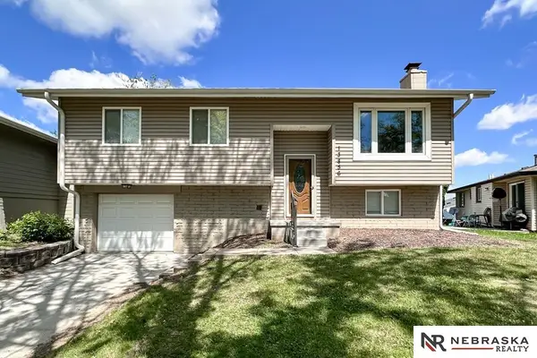13856 V Street, Omaha, NE 68137