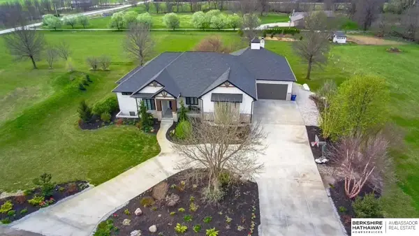 6341 Russell Emmett Court, Papillion, NE 68133