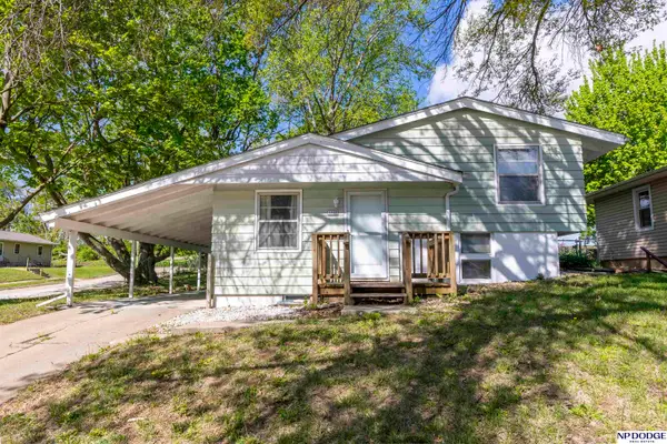 1016 Pleasant Drive, Plattsmouth, NE 68048