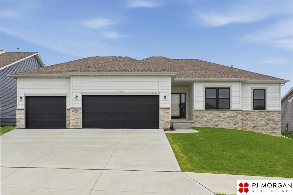4715 N 210th Avenue, Elkhorn, NE 68022 - #1