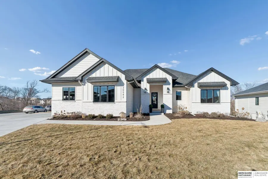 20542 Hartman Avenue, Elkhorn, NE 68022 - #2