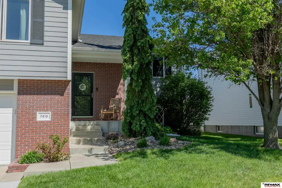 7410 Helen Witt Drive, Lincoln, NE 68512 - #2