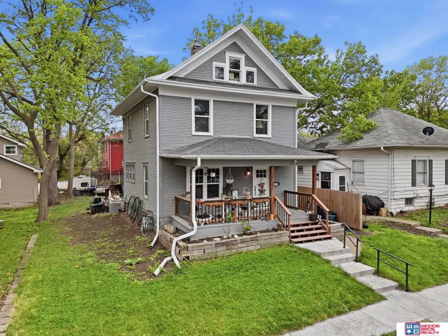 2711 Sumner Street, Lincoln, NE 68502 - #2