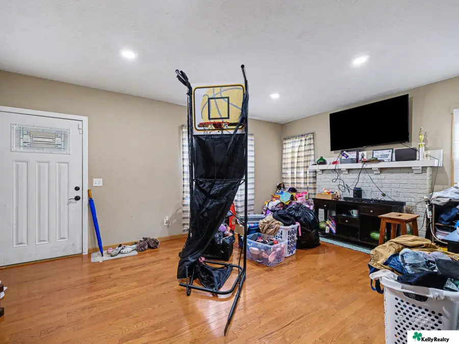 3528 N 45th Street, Omaha, NE 68104 - #3