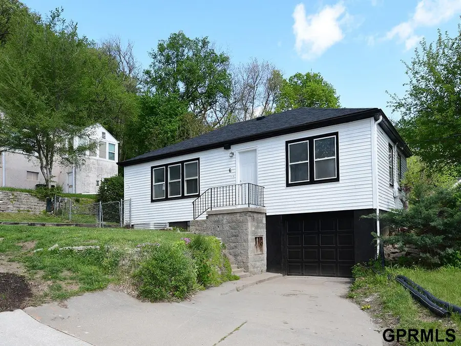6 Hall Street, Council Bluffs, IA 51503 - #2