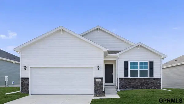 7107 S 204th Avenue, Gretna, NE 68028