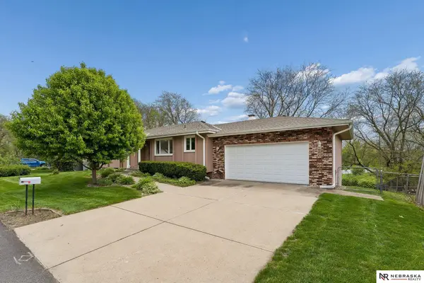 1813 College View Drive, Blair, NE 68008
