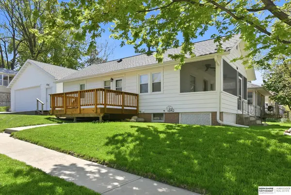 1201 S 44 Street, Omaha, NE 68105