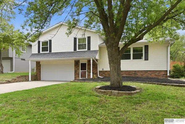 1515 N 107th Avenue, Omaha, NE 68114