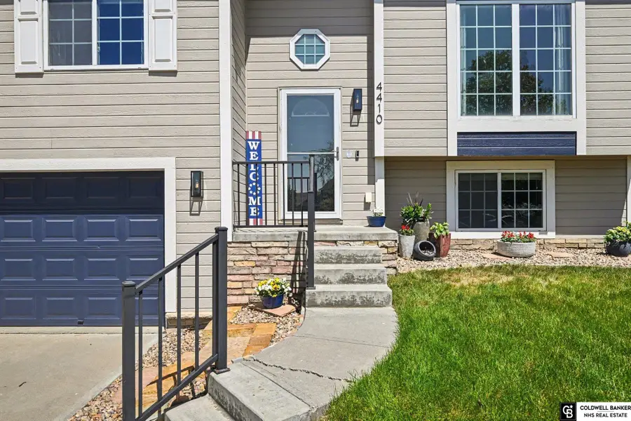 4410 Waterford Avenue, Bellevue, NE 68123 - #3