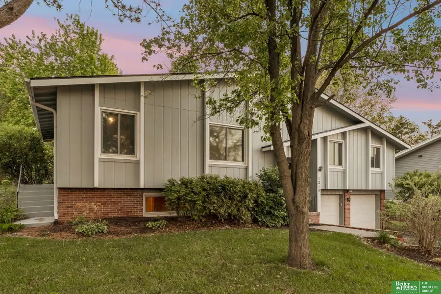 1218 N 145 Plaza, Omaha, NE 68154 - #2
