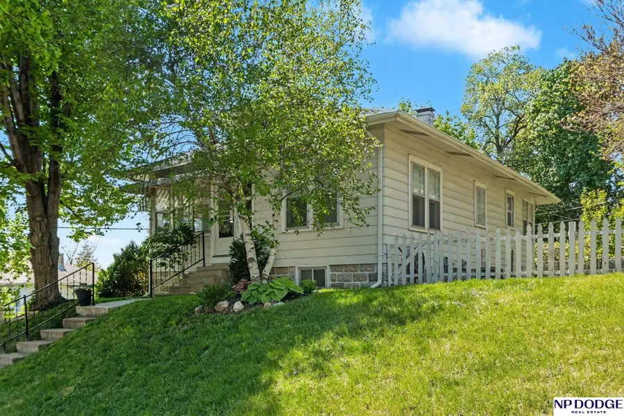 2008 S 58 Street, Omaha, NE 68106 - #2