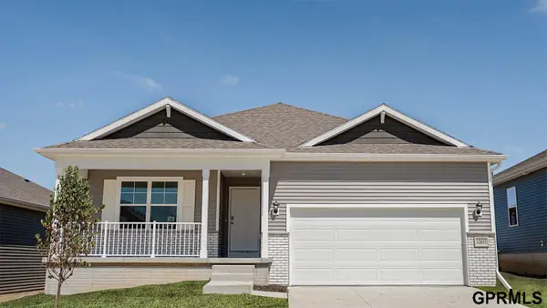 7106 S 204th Avenue, Gretna, NE 68028