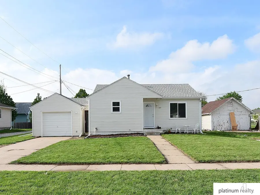 1225 E 10th Street, Fremont, NE 68025 - #2