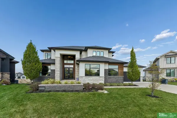 10208 S 183rd Avenue Circle, Omaha, NE 68136