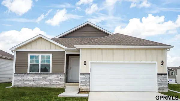 7114 S 204th Avenue, Gretna, NE 68028