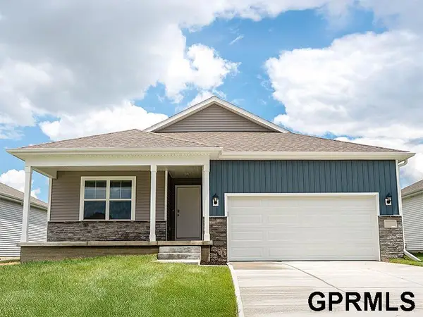 8824 S 184th Terrace, Omaha, NE 68136