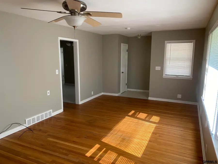 1006 N 76 Street, Omaha, NE 68114 - #2