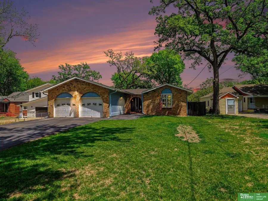 515 Bellevue Boulevard N, Bellevue, NE 68005 - #2
