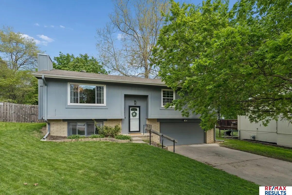 15230 Lincoln Circle, Omaha, NE 68154 - #1