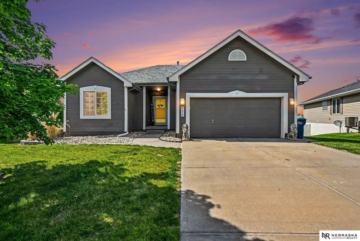 4618 Springview Drive, Papillion, NE 68133 - #1