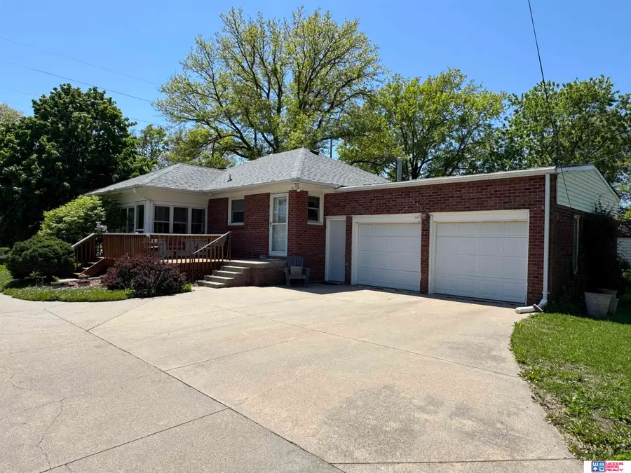 2110 Lincoln Street, Beatrice, NE 68310 - #2