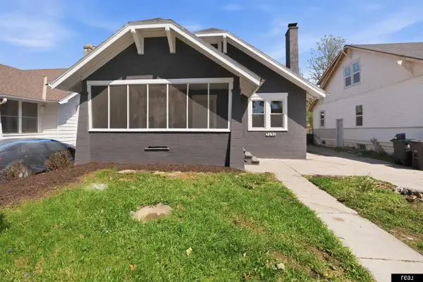 2434 Newport Avenue, Omaha, NE 68112