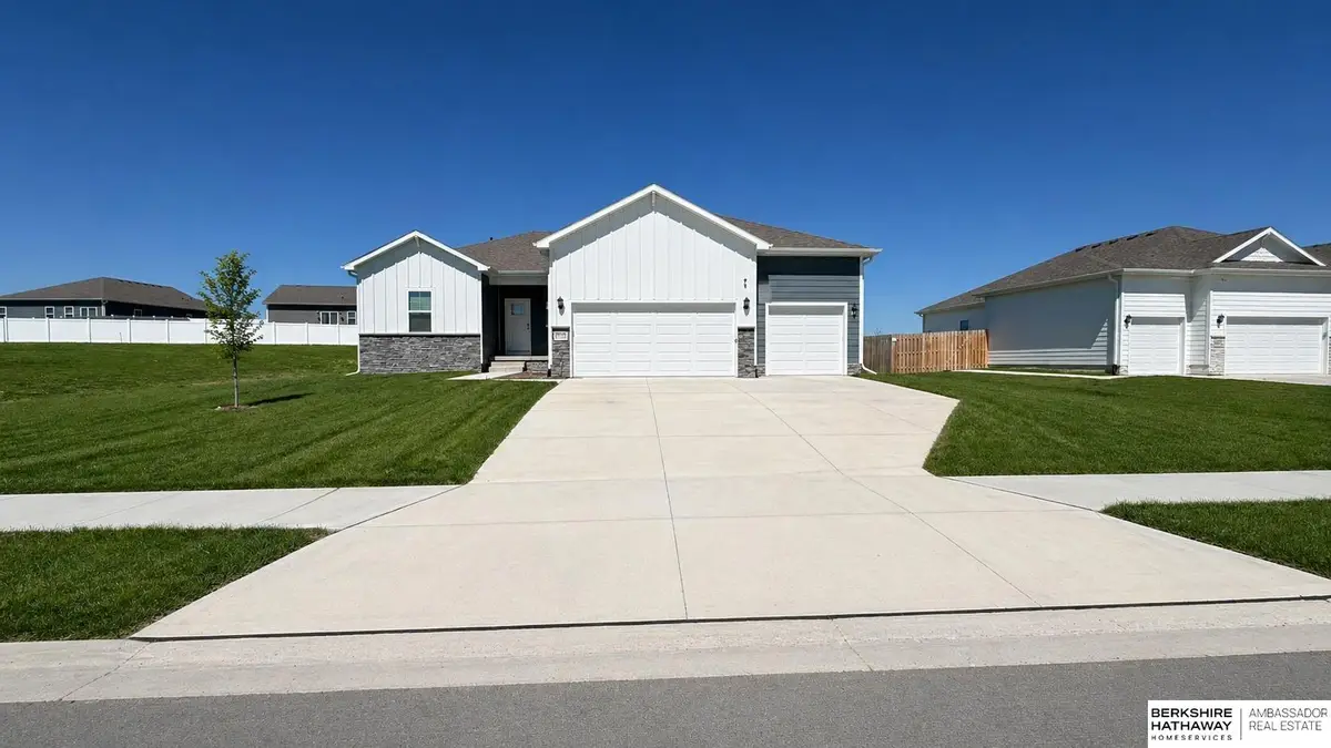 6430 Harvest Drive, Papillion, NE 68157 - #1