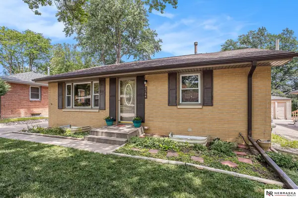 2344 S 61st Street, Lincoln, NE 68506