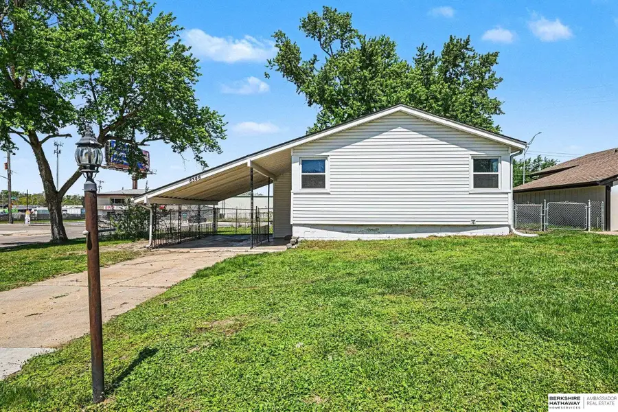 8346 Parker Court, Omaha, NE 68114 - #3