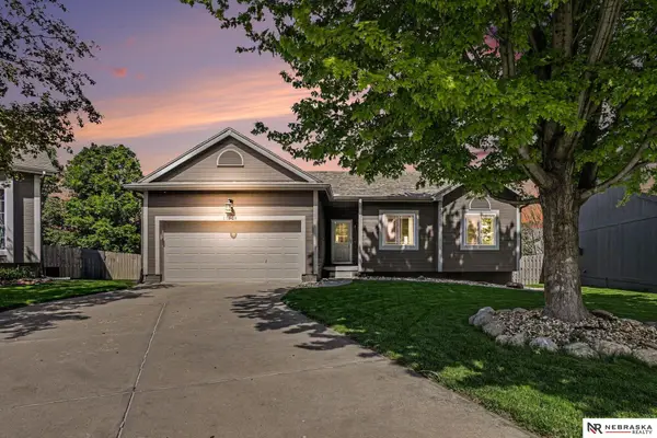 17908 Karen Circle, Omaha, NE 68135