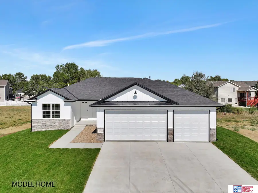 8918 Kinzie Street, Lincoln, NE 68507 - #2