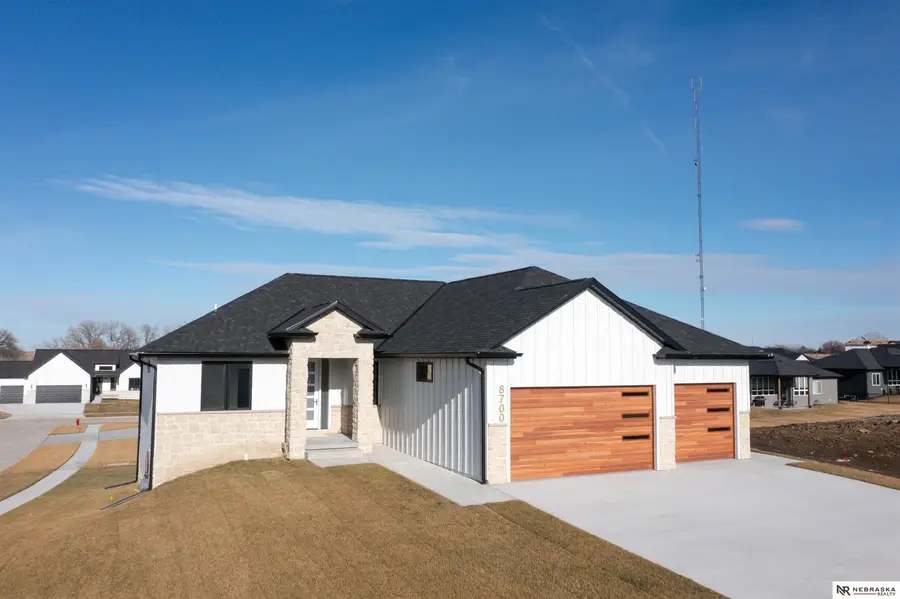 8700 Honeybee Lane, Lincoln, NE 68526 - #2