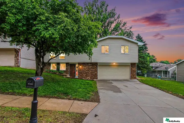 10927 Crown Point Avenue, Omaha, NE 68164