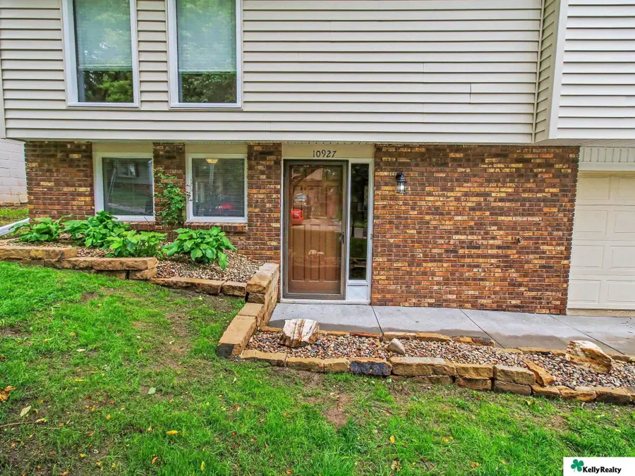 10927 Crown Point Avenue, Omaha, NE 68164 - #3