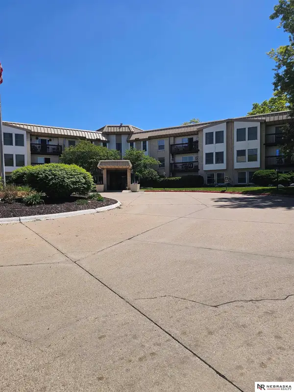 4000 S 56th Street #117B, Lincoln, NE 68506