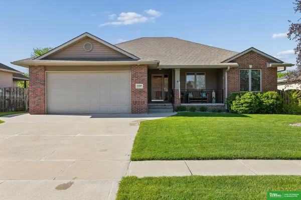 3209 Applewood Drive, Fremont, NE 68025