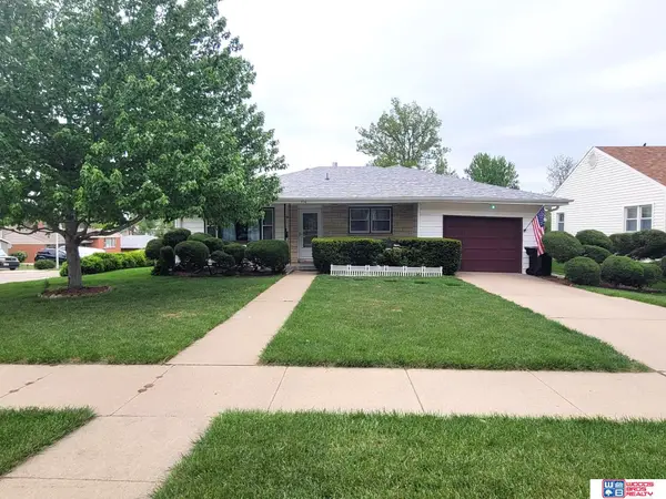 456 N Columbia Avenue, Seward, NE 68434