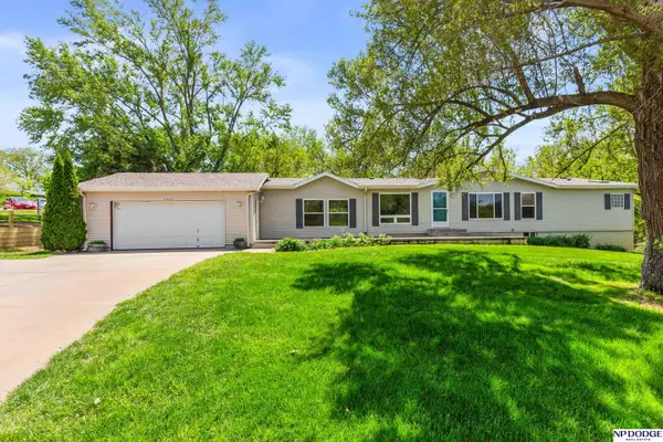 4441 Bernadette Avenue, Bellevue, NE 68147