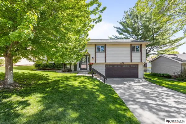 12118 Erskine Circle, Omaha, NE 68164